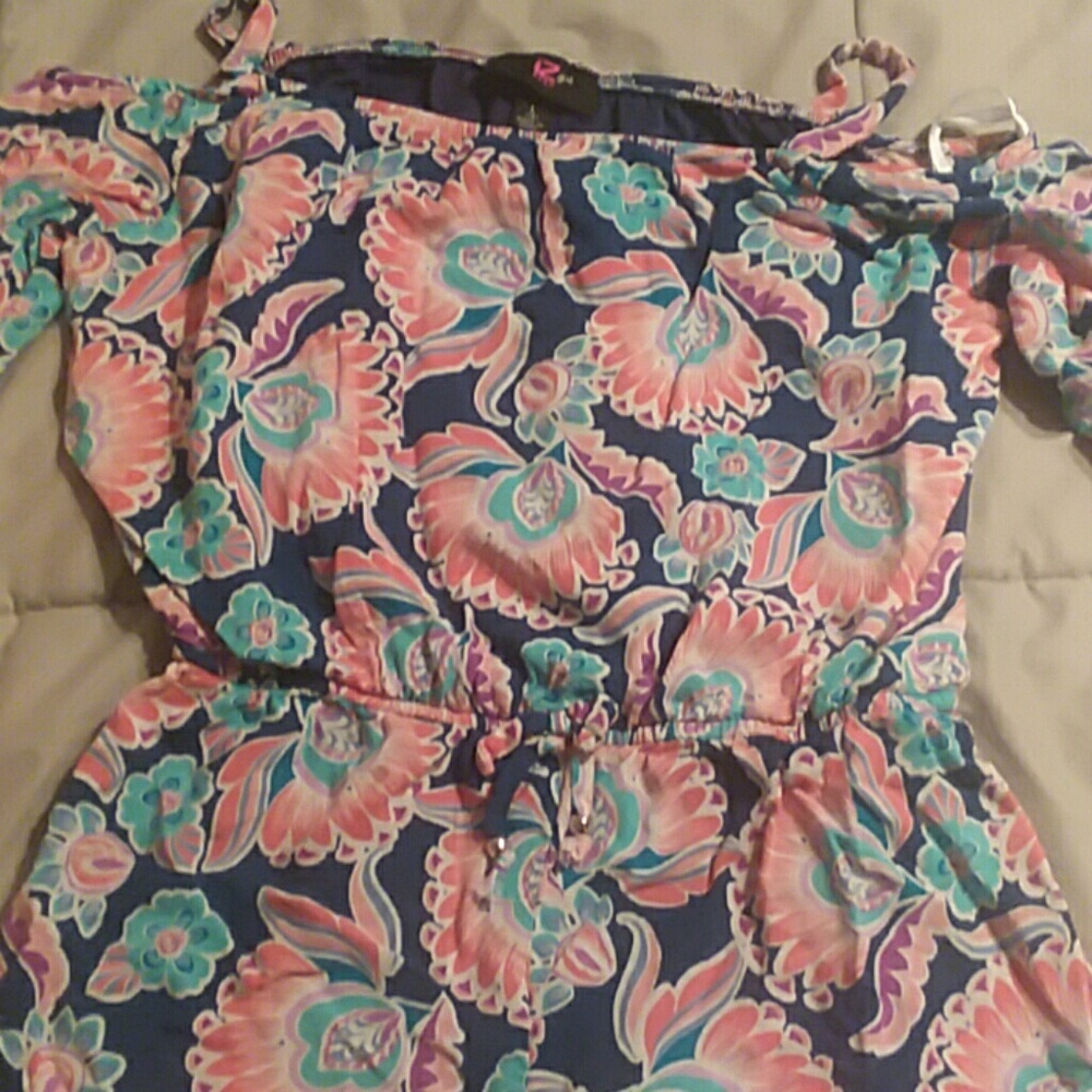 Girl's romper